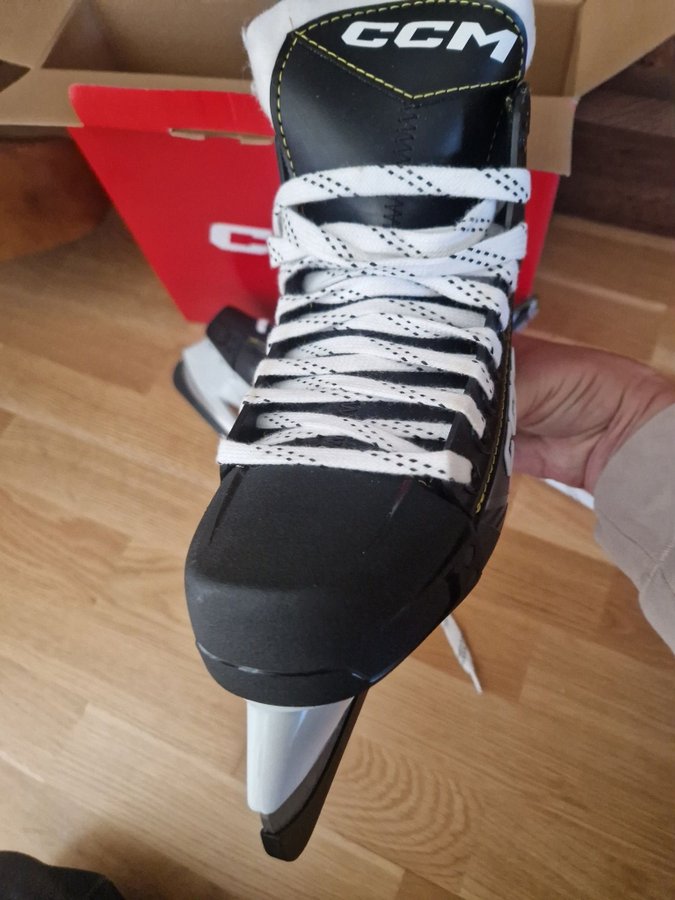 CCM AS 550 Ishockey Skridskor Storlek 5