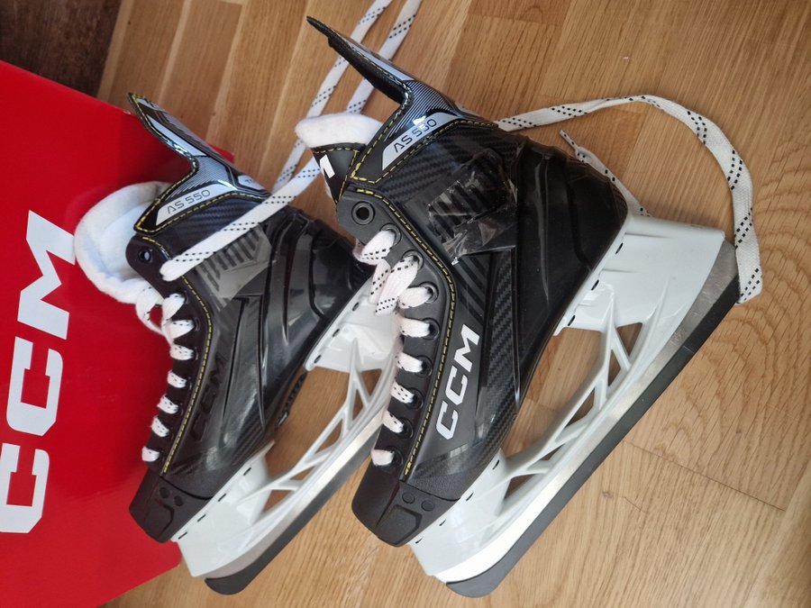 CCM AS 550 Ishockey Skridskor Storlek 5