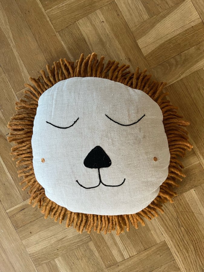 Ferm living safari kudde Lion