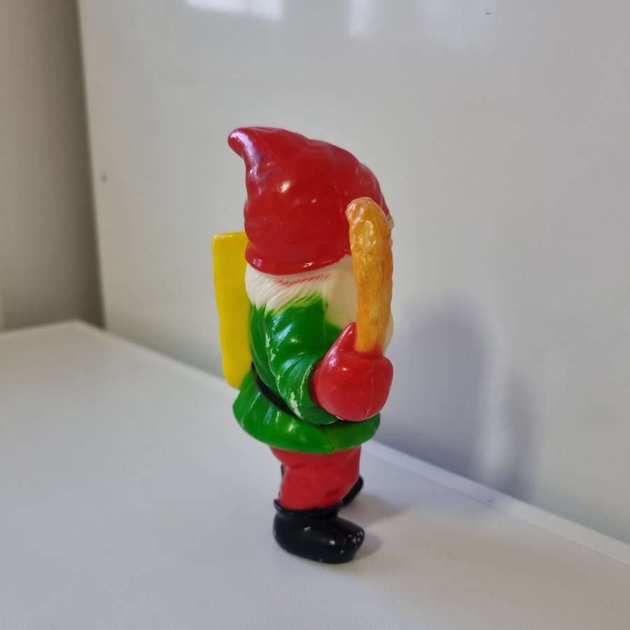 Tomtefigur i plast med säck på axeln - Retro - 14 cm S Samfraktar