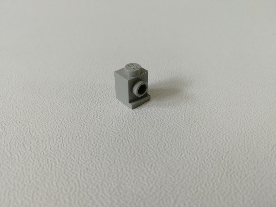 Lego - brick - fäste - mod - 1x1 - part 4070 - ljusgrå (old light gray)