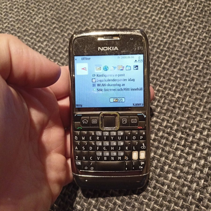 Nokia E71