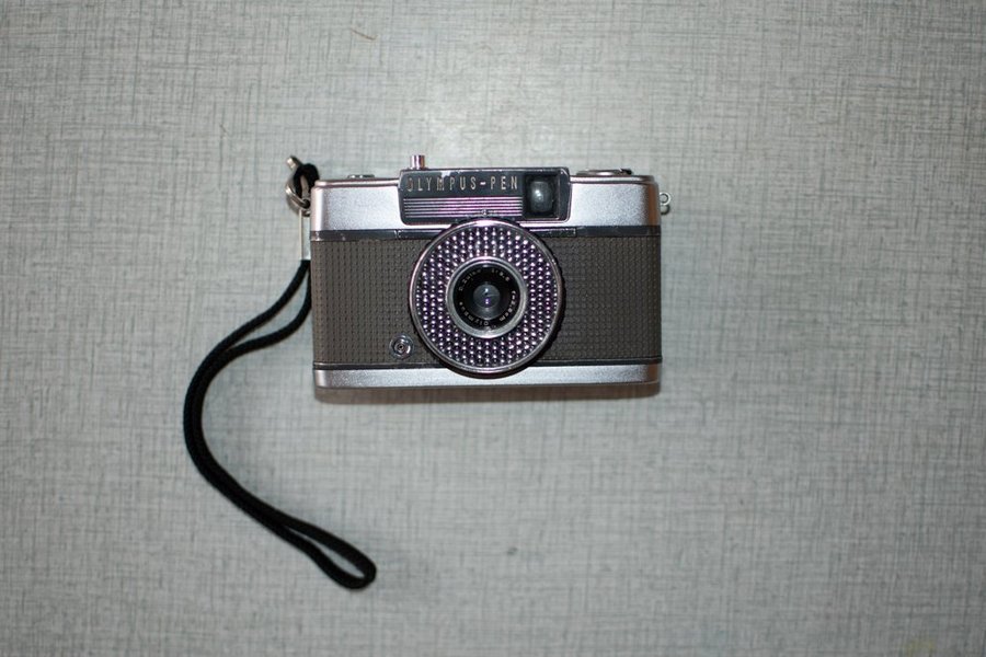 Olympus Pen EE