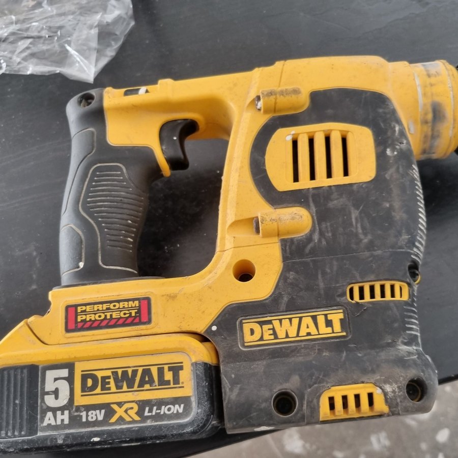 DeWalt XR 18V 5Ah SDS-Plus Slagborrmaskin