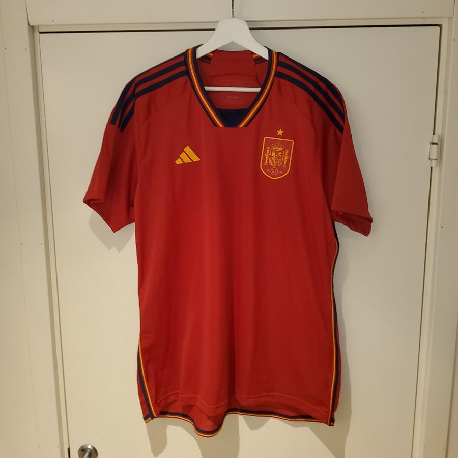 SPANIEN röd fotbollströja Adidas storlek L/XL