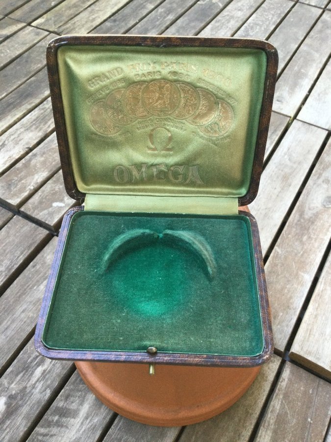 Omega Pocketwatch box vintage rare 1800s från nedlagd verkstad butik dödsbo Fynd