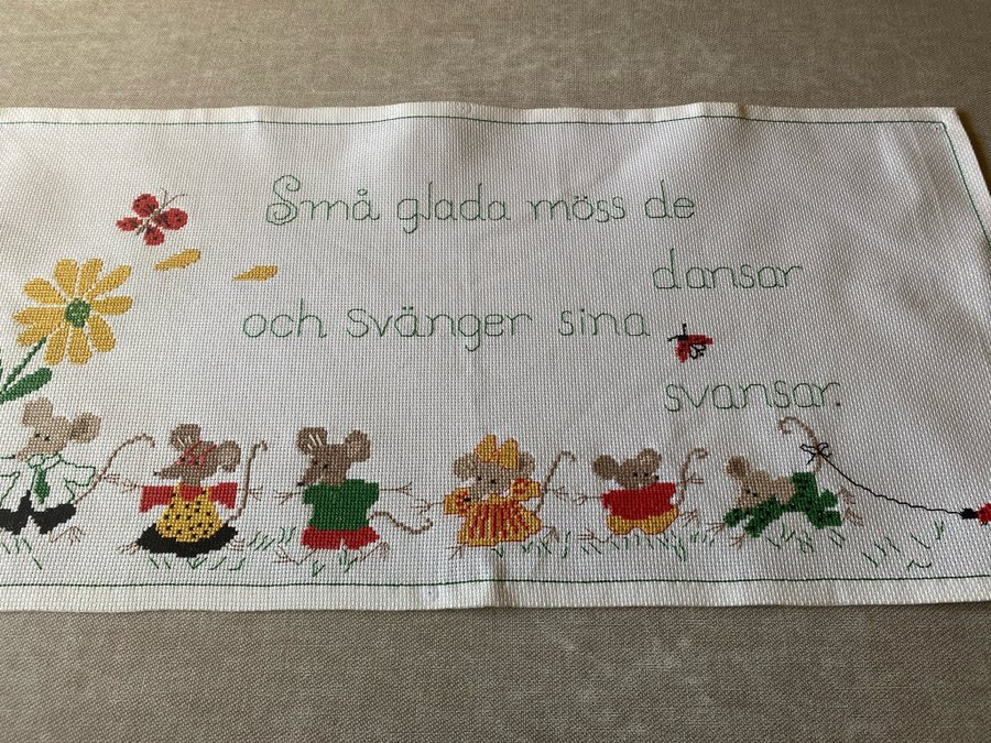 Broderad Bonad - Gulliga Möss