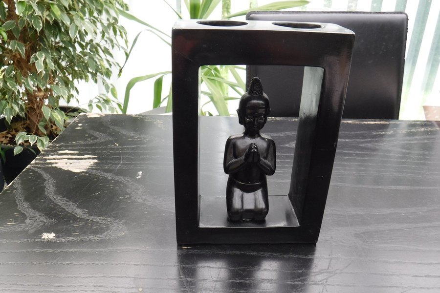 Ljusstake med Budda staty Viktoria Design