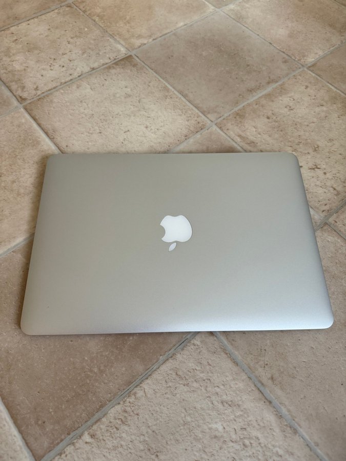 MacBook Air i7-2,7 turbo GHz 8GB 256SSD tidig 2014