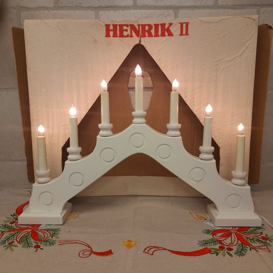 Elektrisk Adventsljusstake vitmålad trä-Henrik II