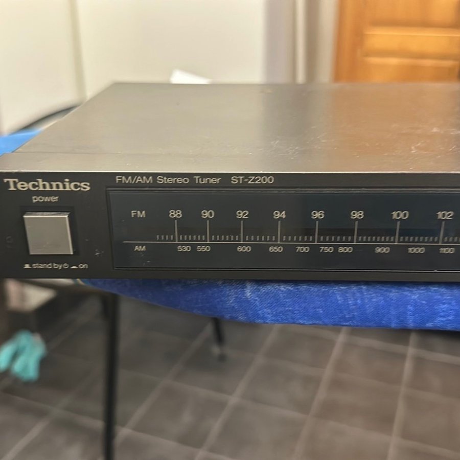 Technics FM/AM Stereo Tuner ST-Z200