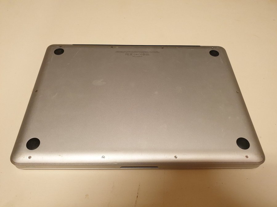 MacBook Pro 13” tidigt 2011 4GB RAM 320 SSD