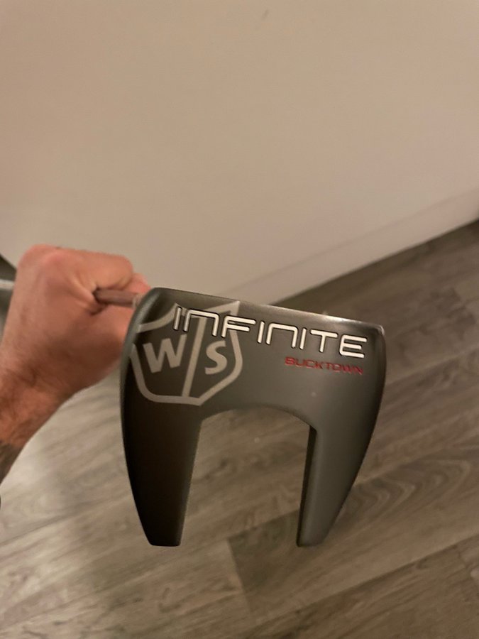 Wilson Staff Infinite Bucktown Putter Vänster