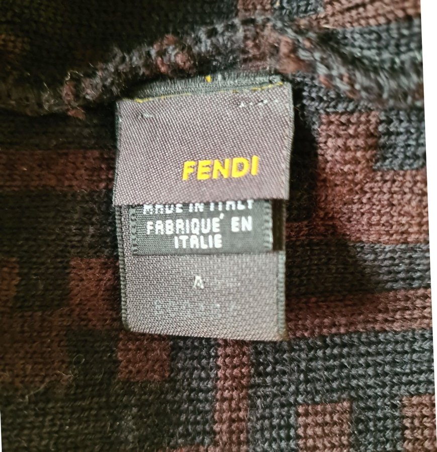 Fendi svart och brun mössa