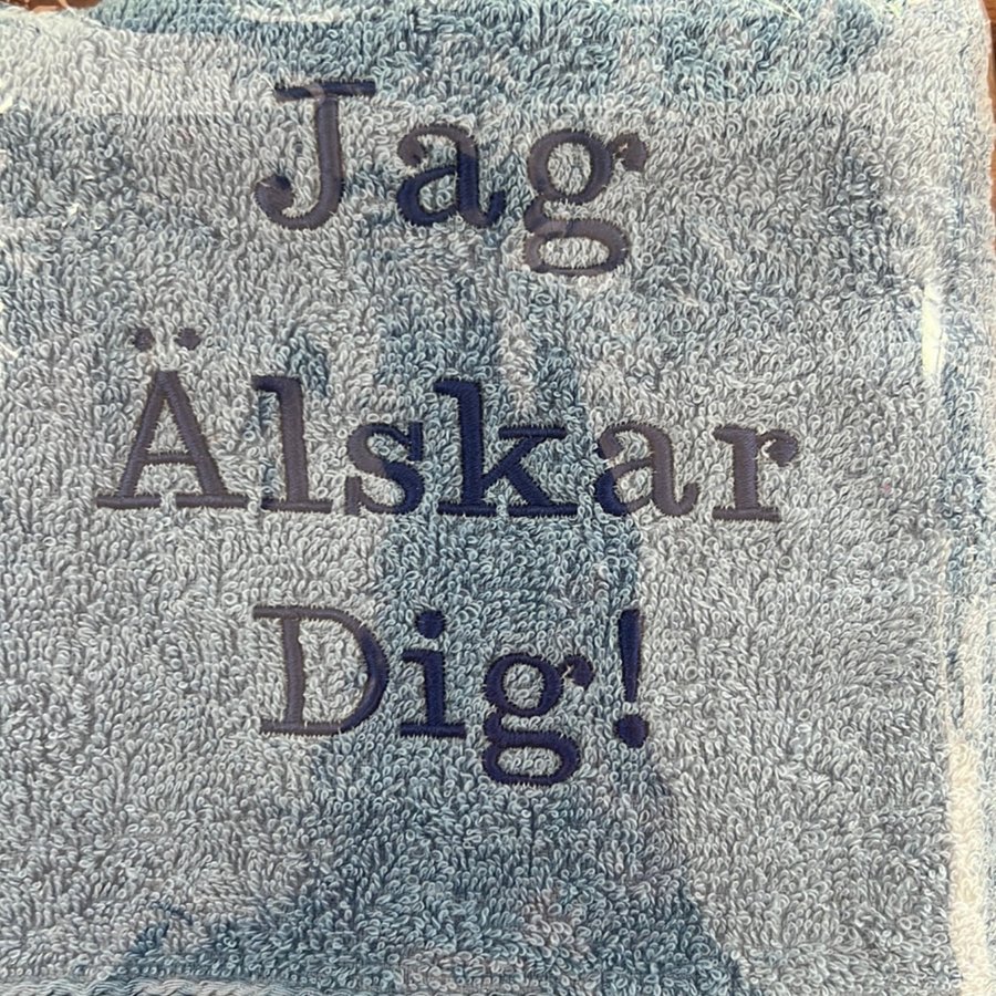 Broderat handduk 50cm x 100cm Jag älskar dig!