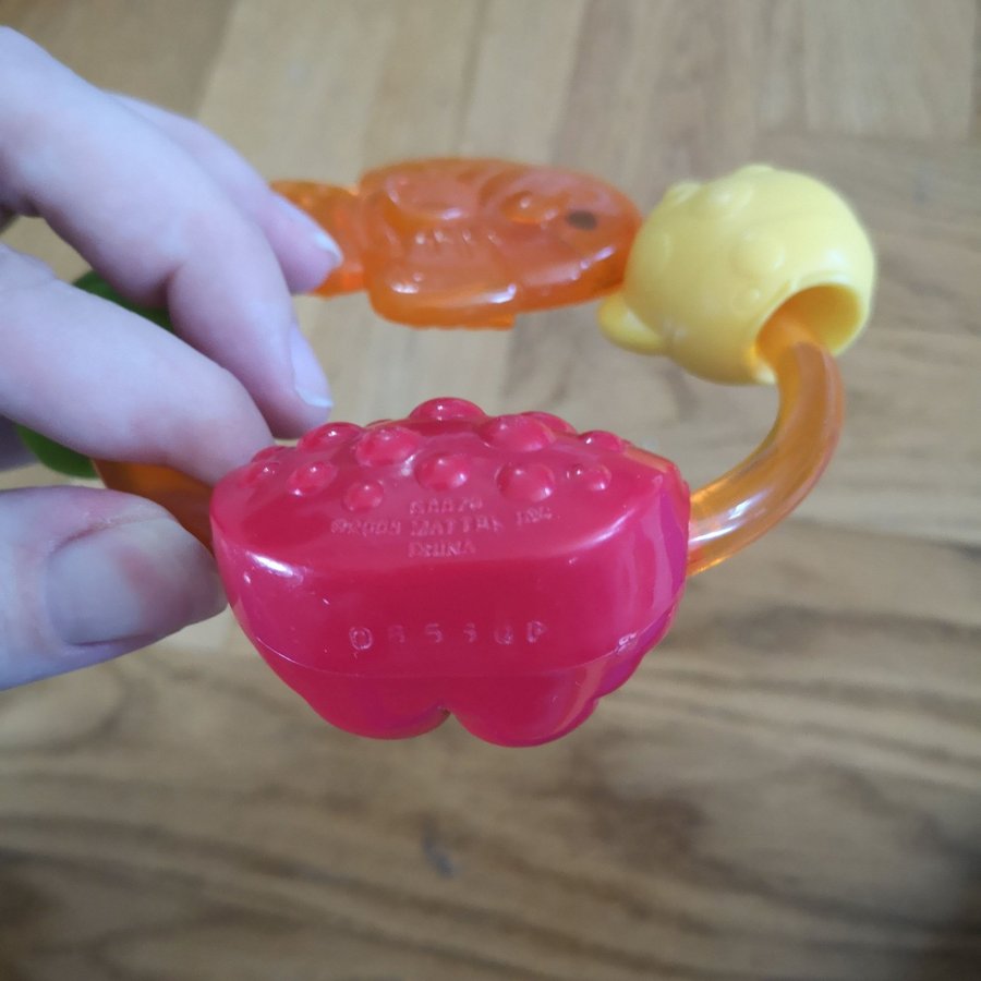 Retro skallra/bitring från Fisher Price med havstema