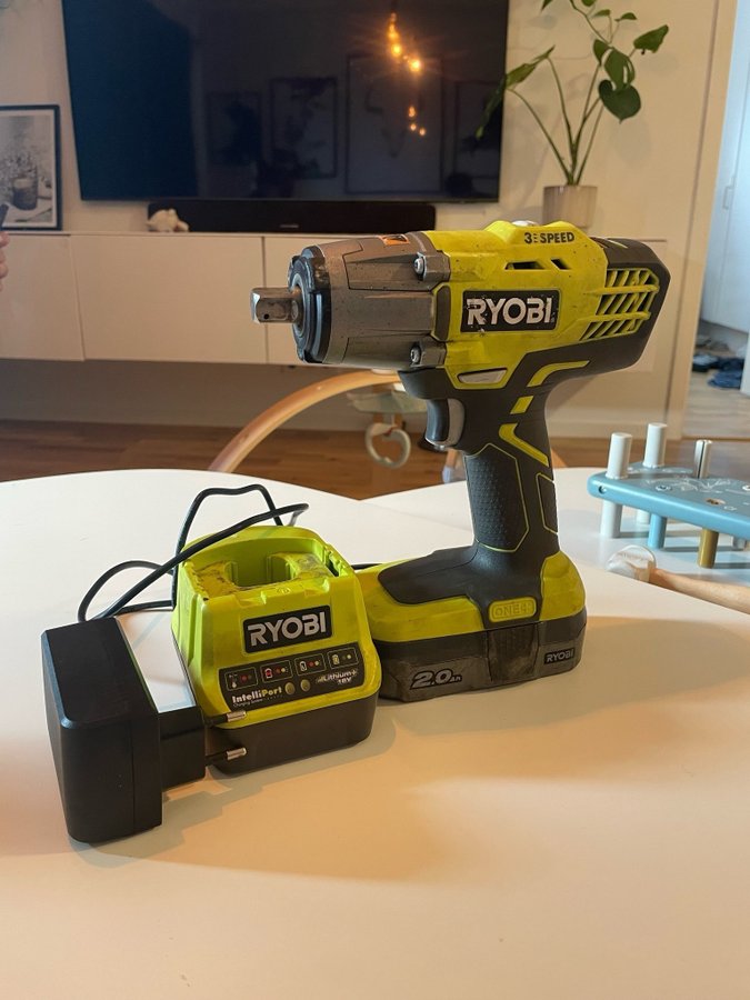 Ryobi ONE+ mutterdragare