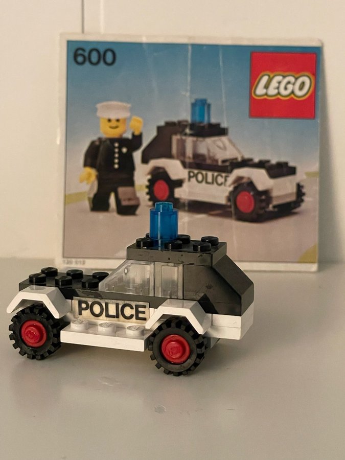 Lego 600 Retro Polisbil