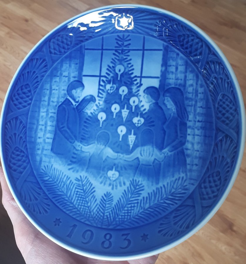 1983 Royal Copenhagen Like-New Juleplatte Porslin Jultallrikar Väggtallrikar