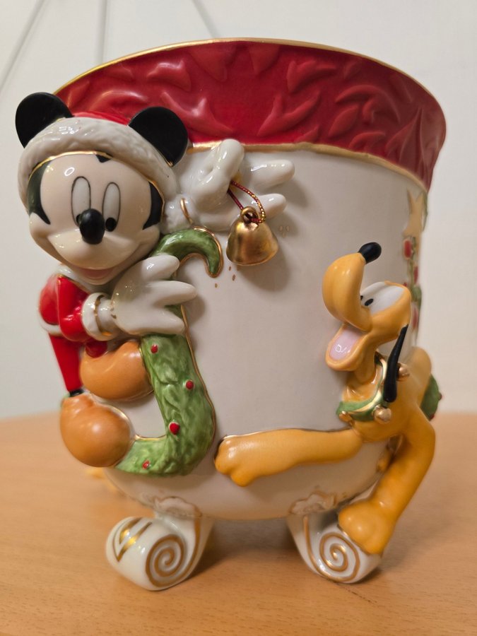 NY Fyrklövern stefan Lindahl Disney kruka julkruka Mickey Mouse, Pluto