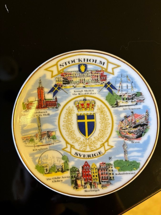 Stort parti (15 stycken) Souvenir Tallrik Stockholm Sverige