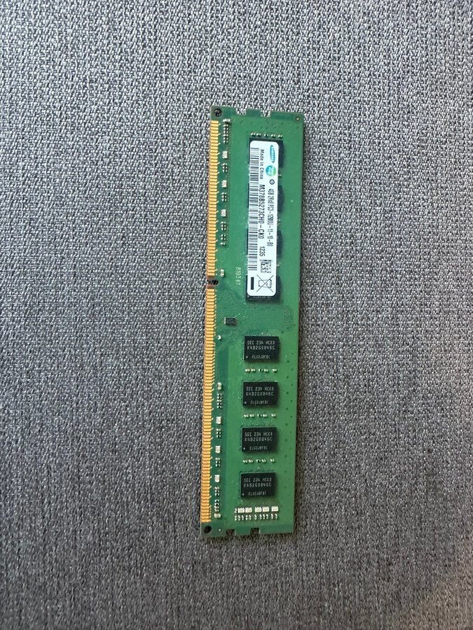 4GB DDR3 RAM 2Rx8 PC3-12800U – Begagnad, Bra Skick!