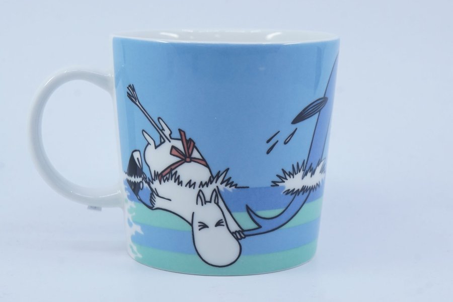 Muminmugg Delfindyk / Moomin Mug Dolphin Dive [B]