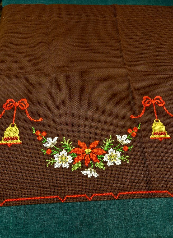 Gardinkappa Handbroderad 166×53