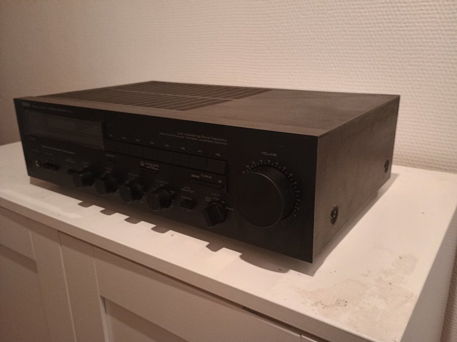 Yamaha R-3 Stereo Receiver