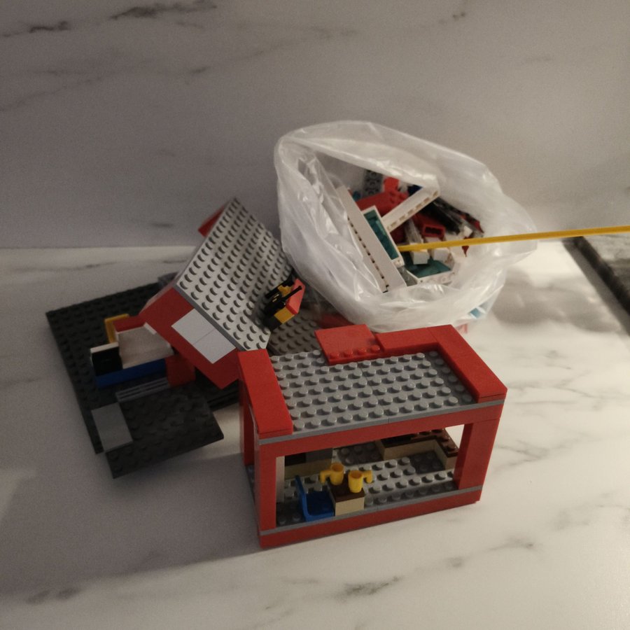 Lego City 60004 Brandstation