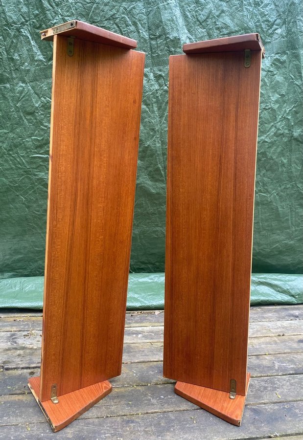 2 st Hyllor i teak 60-tal Retro