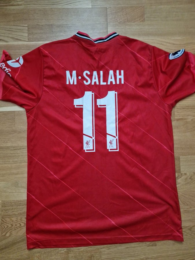 Nike röd t-shirt storlek XXL LIVERPOOL MSALAH