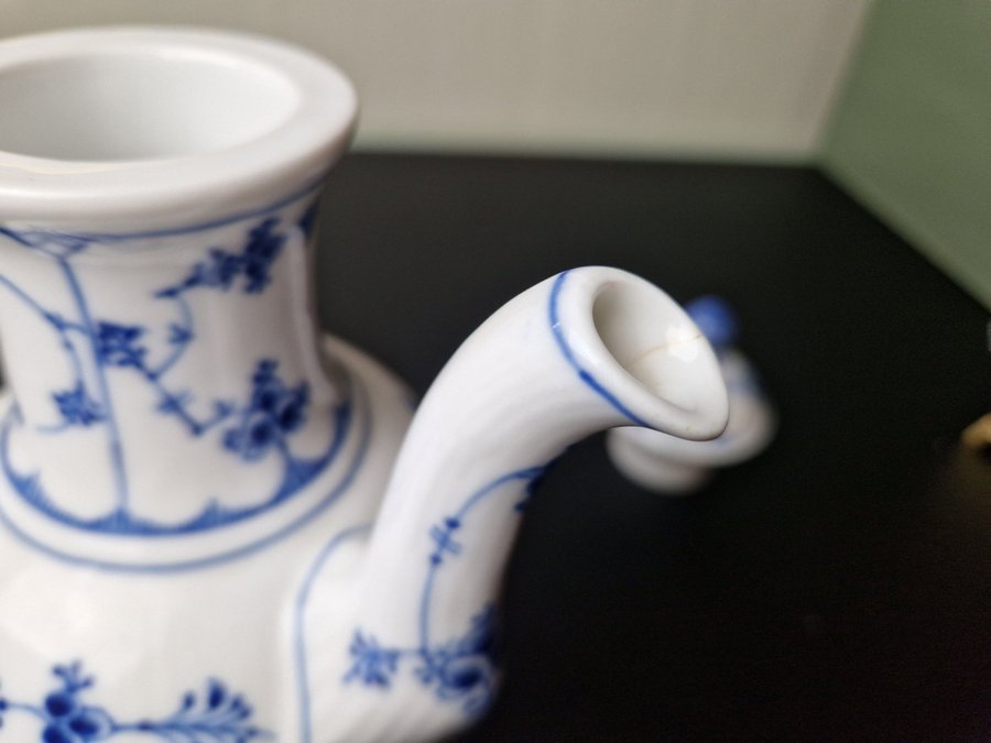 KAFFEKANNA porslin "Musselmalet" Royal Copenhagen Danmark 1/47