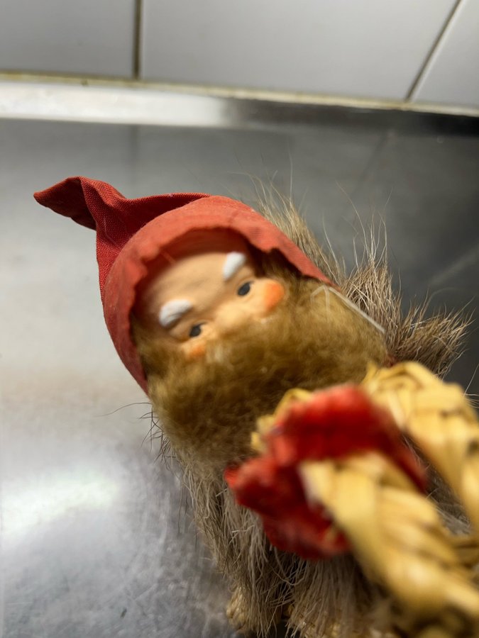 Tomte med halm bock