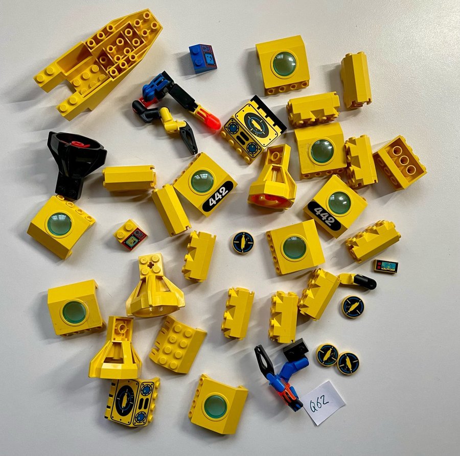 #Q62 ÄKTA LEGO retro classic fordon fordonsdelar ubåt space