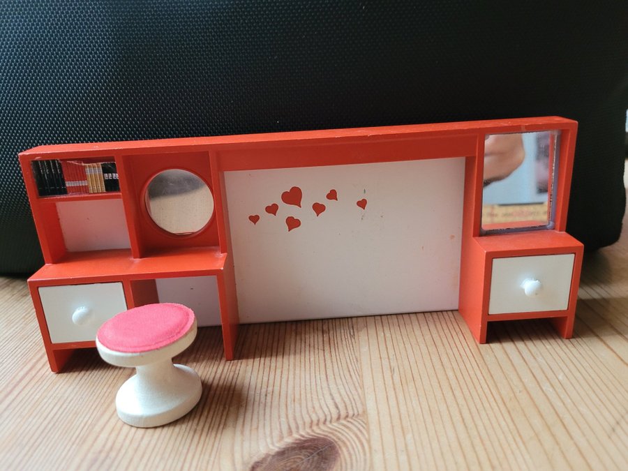 Sminkspegel/sänggavel med stol; Lundby; miniatyr