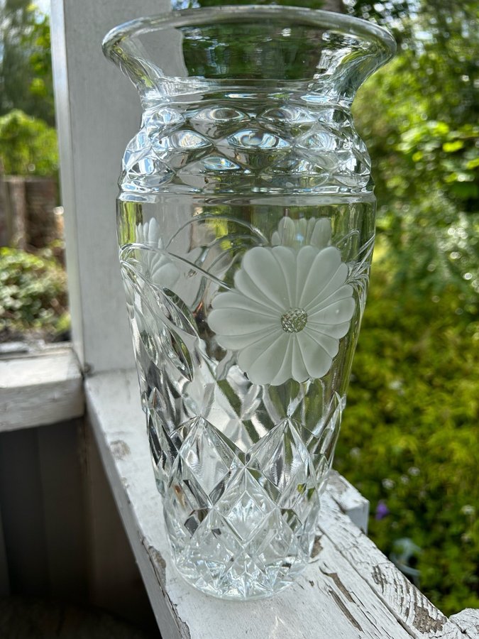 Glimma glas- ” Vildros”- pressglas- vas- Glimåkra glasbruk- vintage glas