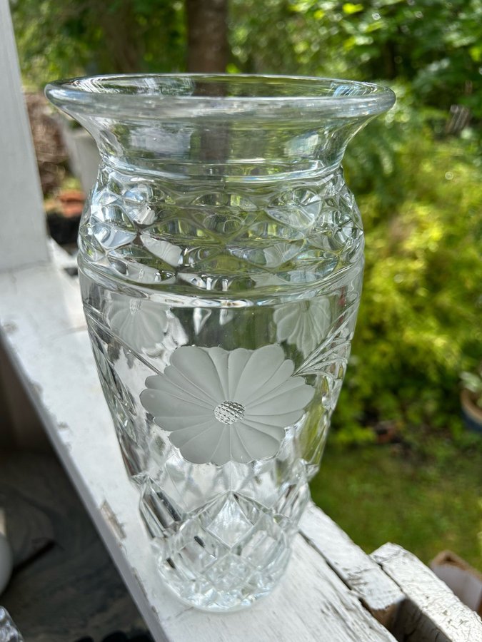 Glimma glas- ” Vildros”- pressglas- vas- Glimåkra glasbruk- vintage glas