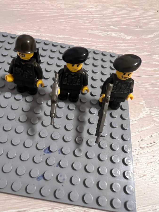 3 st Lego Minifigurer Oxford - Soldater