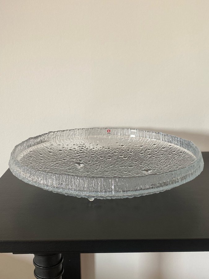 Iittala Ultima Thule serveringsfat. Helt nytt med kartong. Tapio Wirkkala.