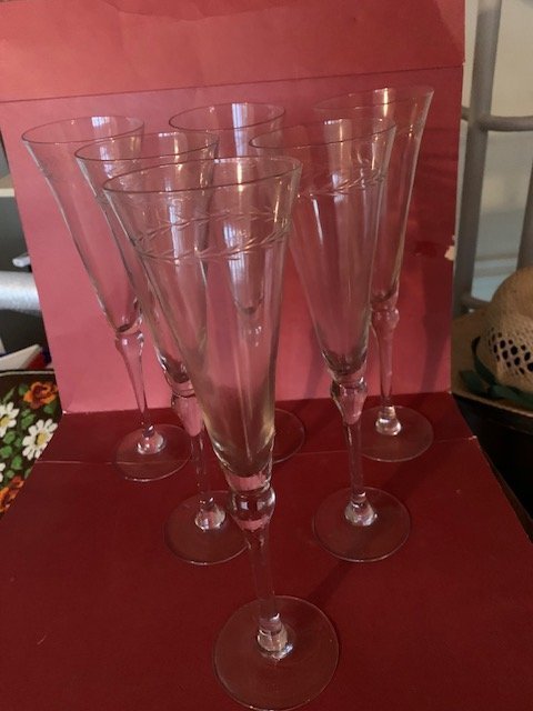 6 st höga, eleganta champagneglas