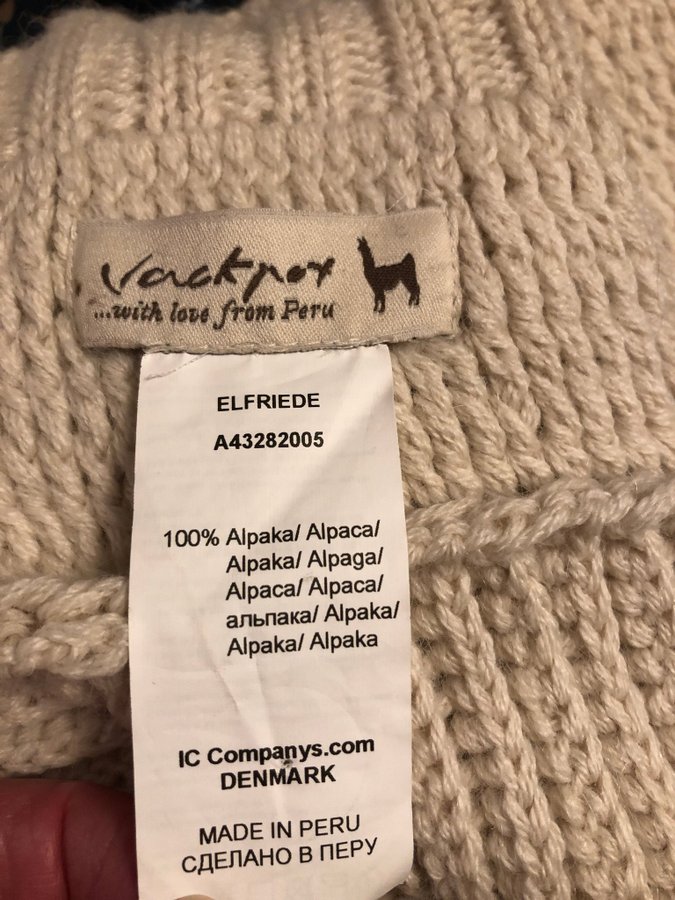 Halsduk i 100% alpaca från IC companys DK beige halsduk