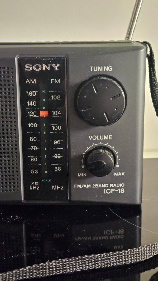 Sony ICF-18 FM/AM Radio