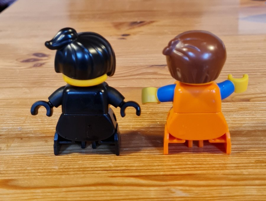 Lego Duplo Lucy och Emmet figurer