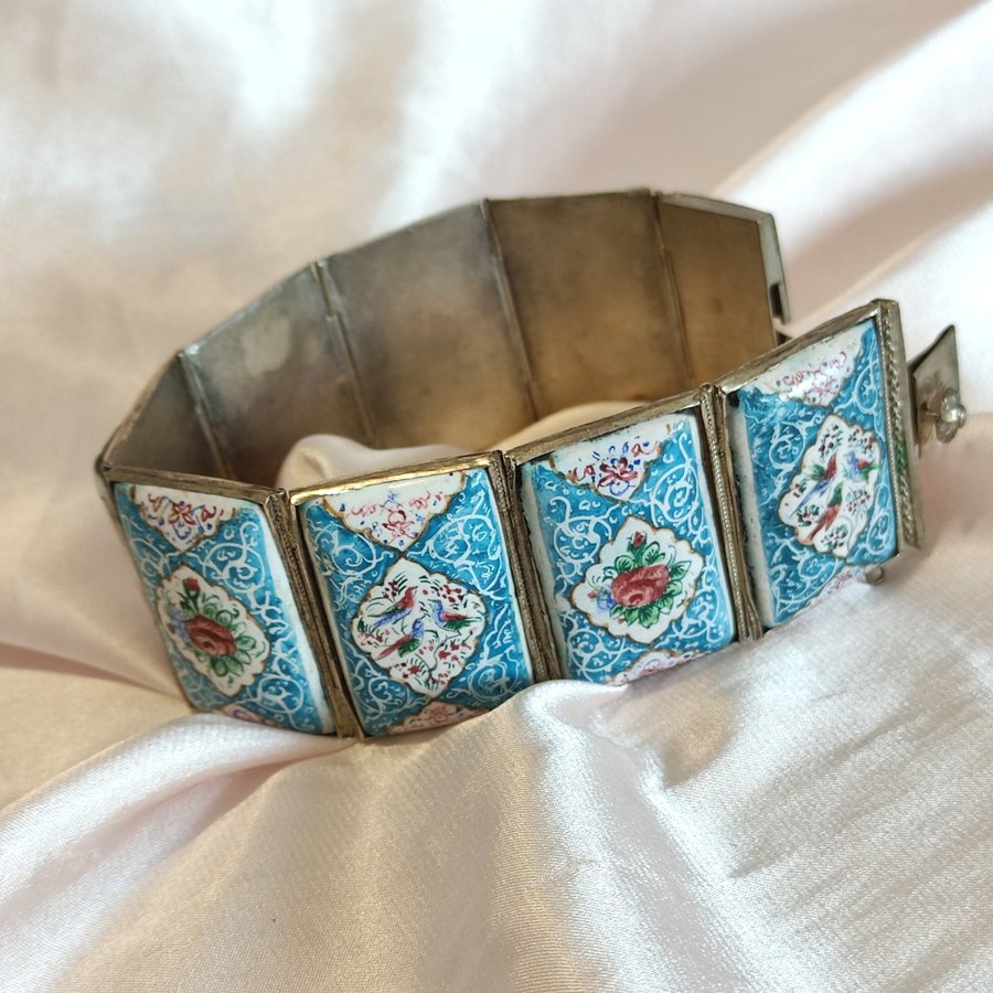 Orientaliskt armband emalj på vitmetall minakari konst