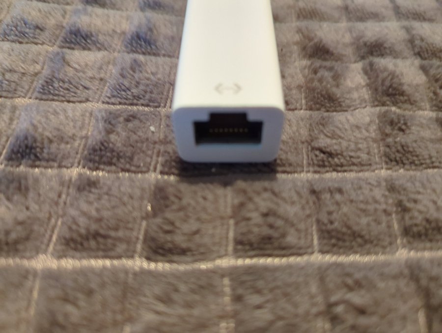 Belkin USB-C till Gigabit Ethernet-adapter i bra skick, vit från Apple