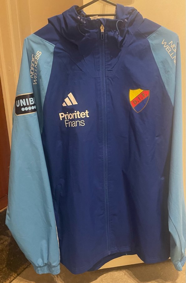 Djurgården Adidas träningsjacka från A-laget i nyskick / stl XL