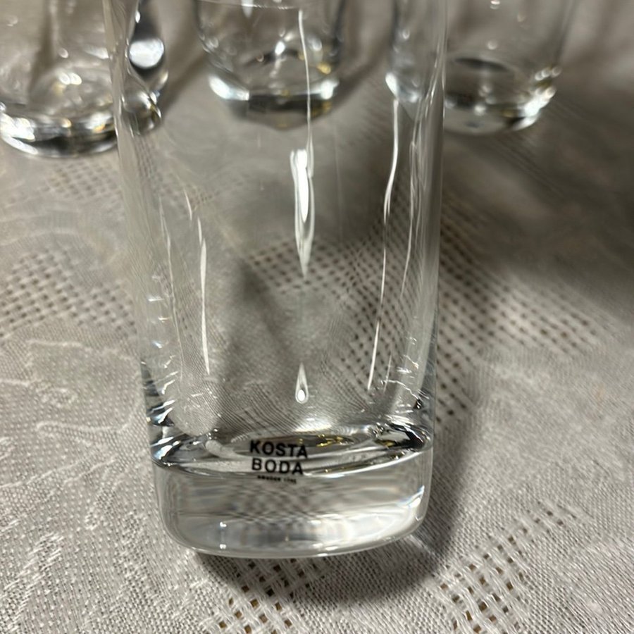 4selterglas vattenglas château Kosta Boda Bertil Vallien