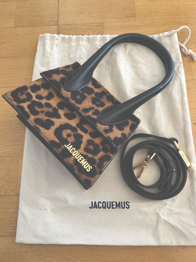 Jacquemus Leopard väska Le chiquito Moyen