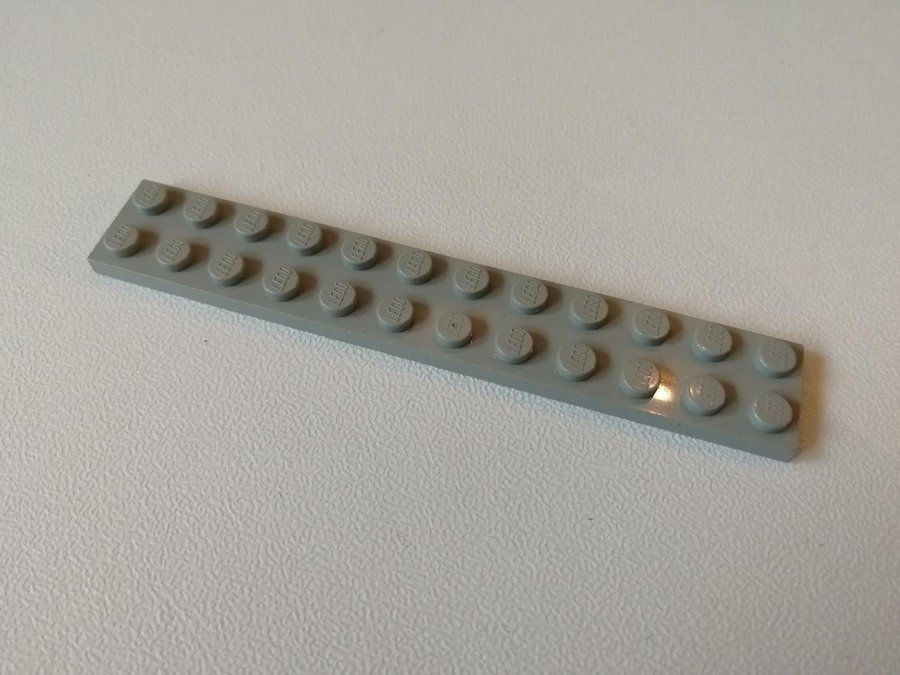 Lego - plate - platt - bas - 2x12 - part 2445 - ljusgrå (old light gray)